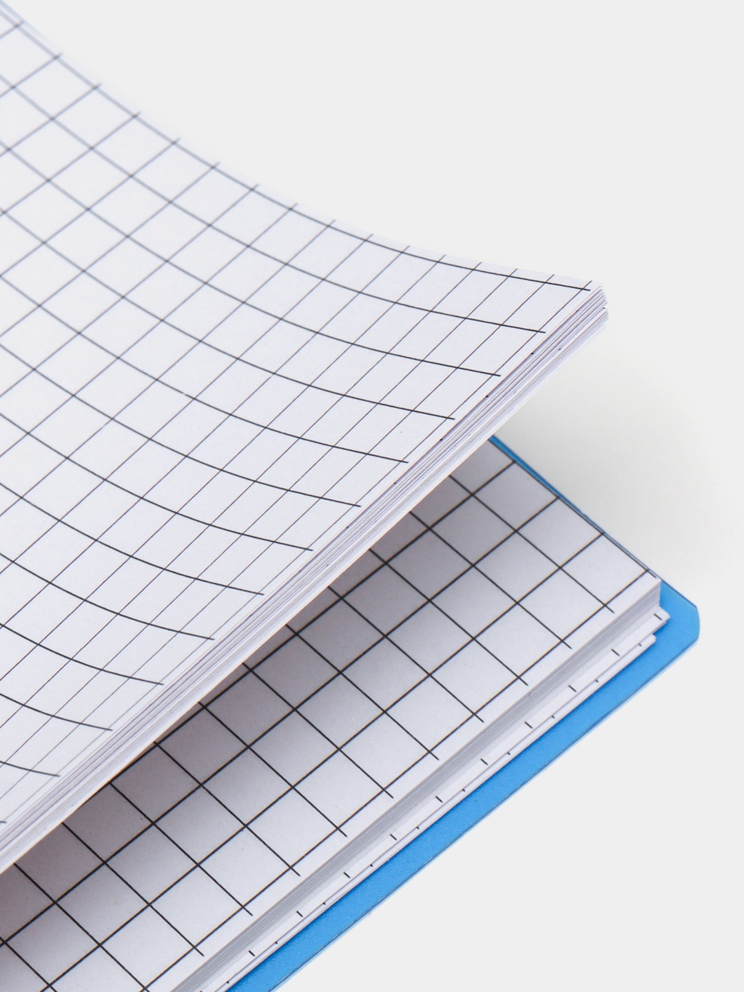 Блокнот А5 на спирали вертикальный обложка пластик.